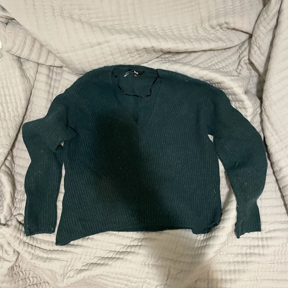 Uniqlo sweater small - Picture 2 of 3